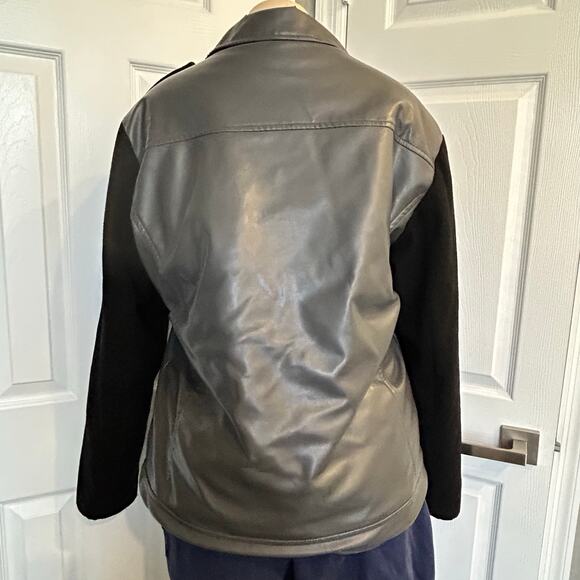 Rocawear Classic Y2K Moto Faux Leather Jacket Distressed Size medium - Picture 6 of 6